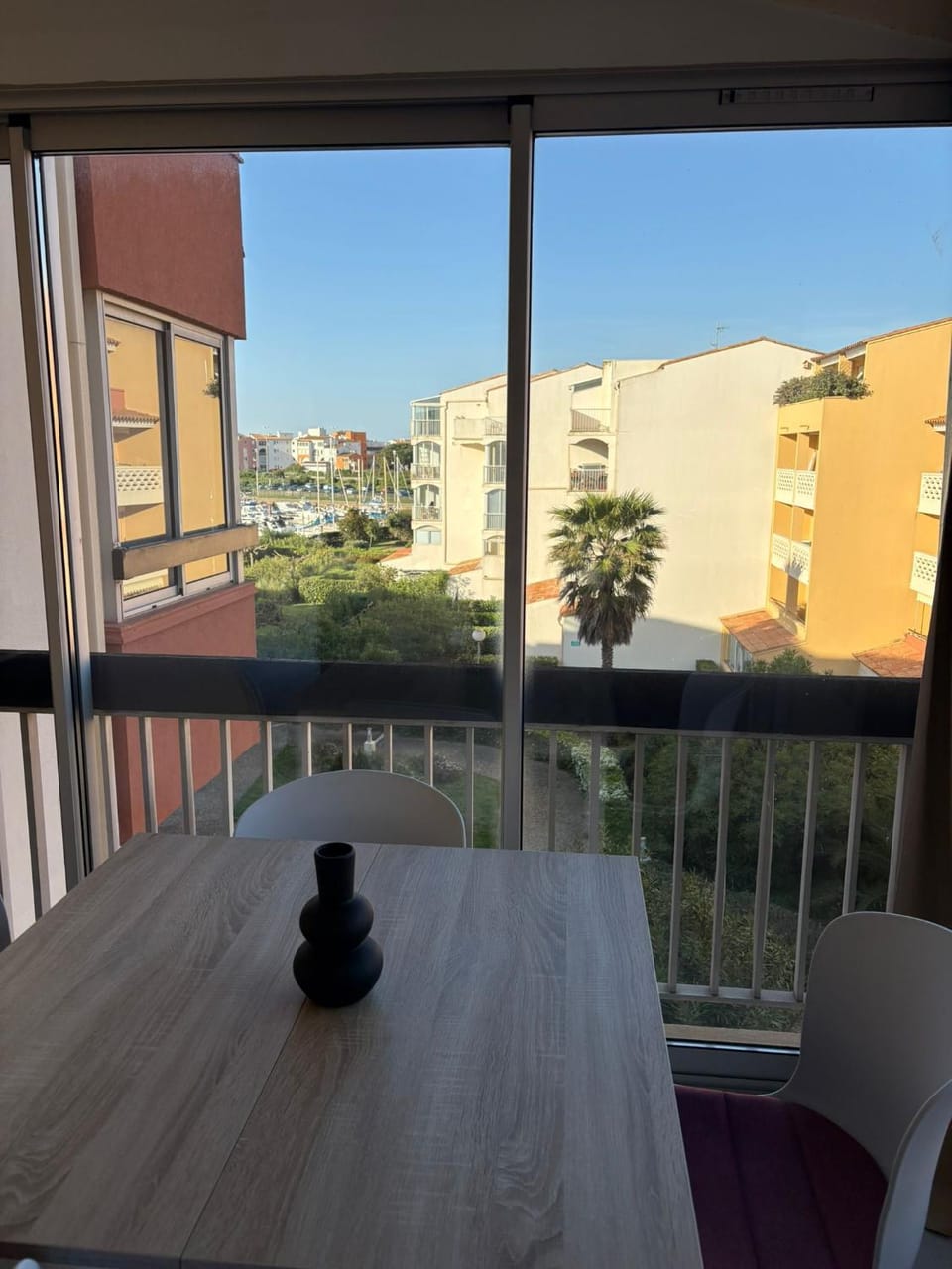 View (from property/room), Dining area, Garden view