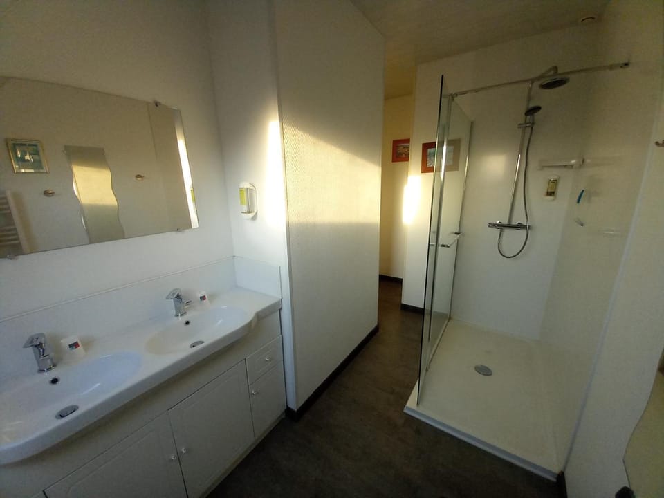 Bathroom, Living room