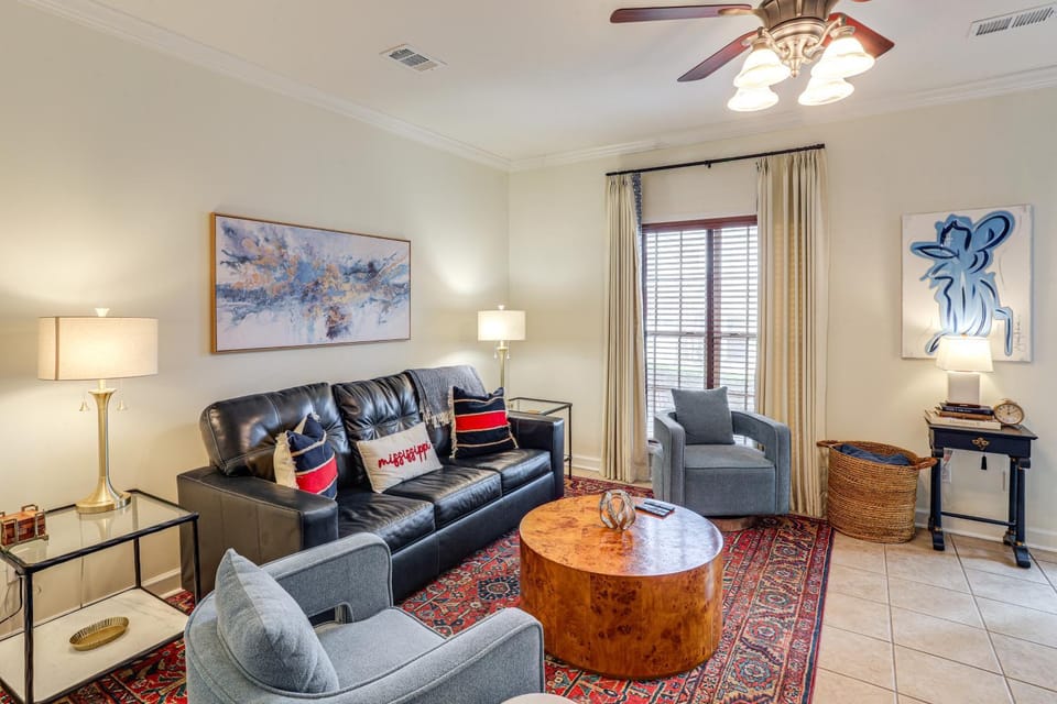 Walk to Ole Miss! Hilltop Oxford Home w/ Patio House in Oxford