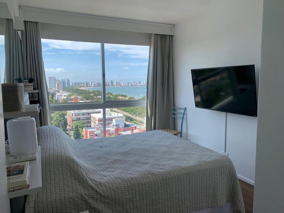 Hermoso apartamento con vista al mar a metros de la playa Apartment in Punta del Este