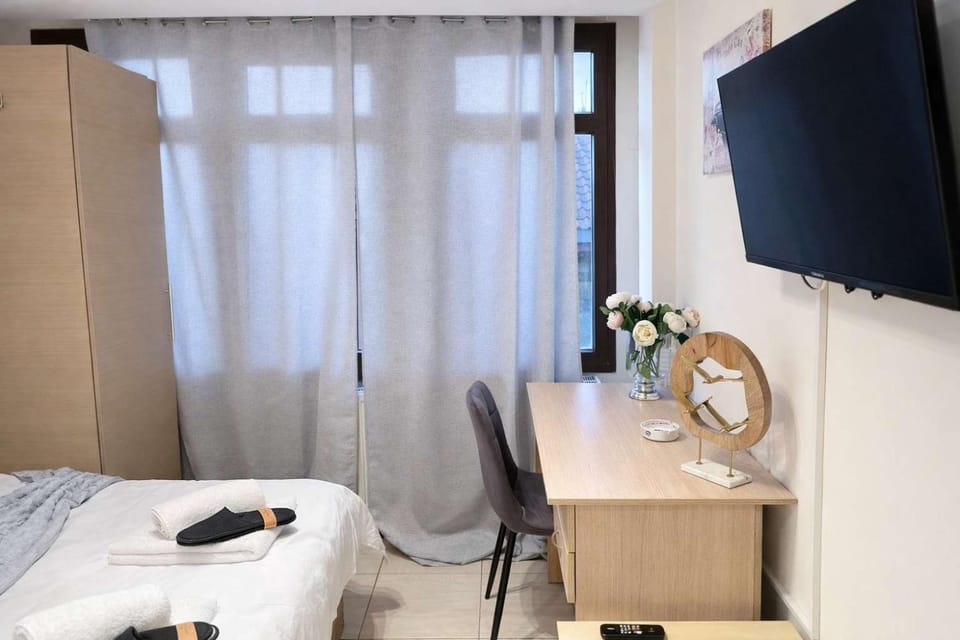 TV and multimedia, Photo of the whole room