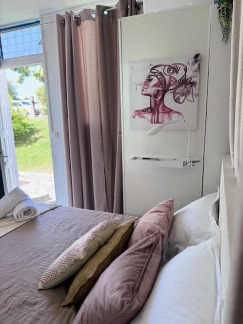 Résidence TARTENSON Capsule hotel in Fort-de-France