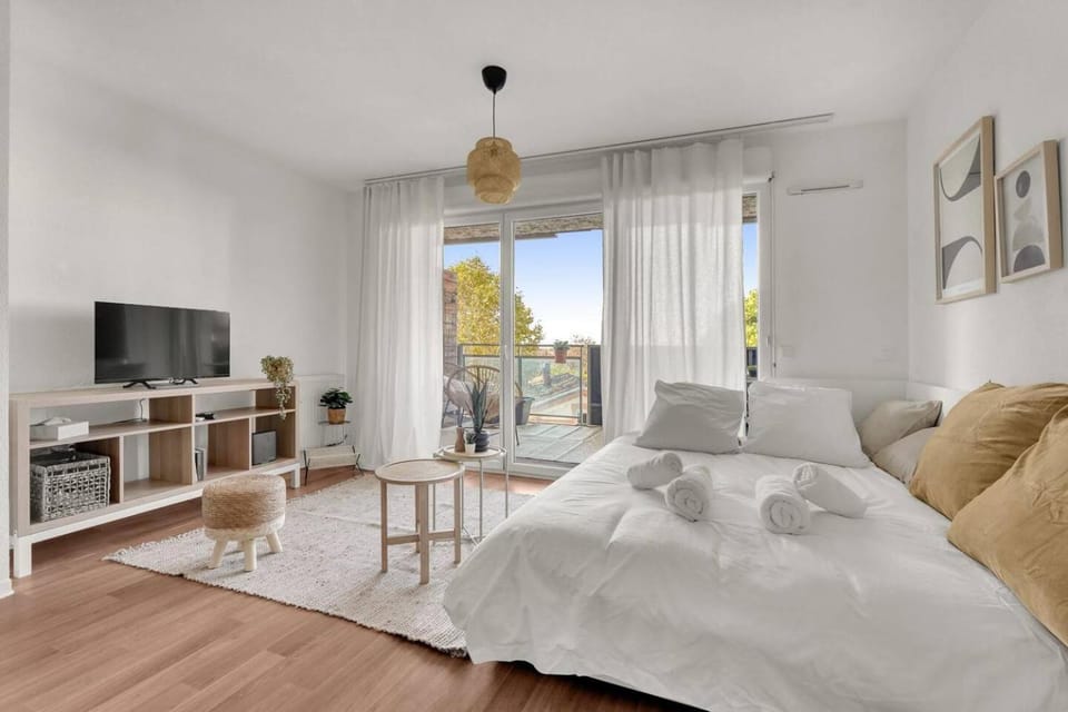 Cocon Urban - Parking - Proche Métro - Balcon Apartment in Toulouse
