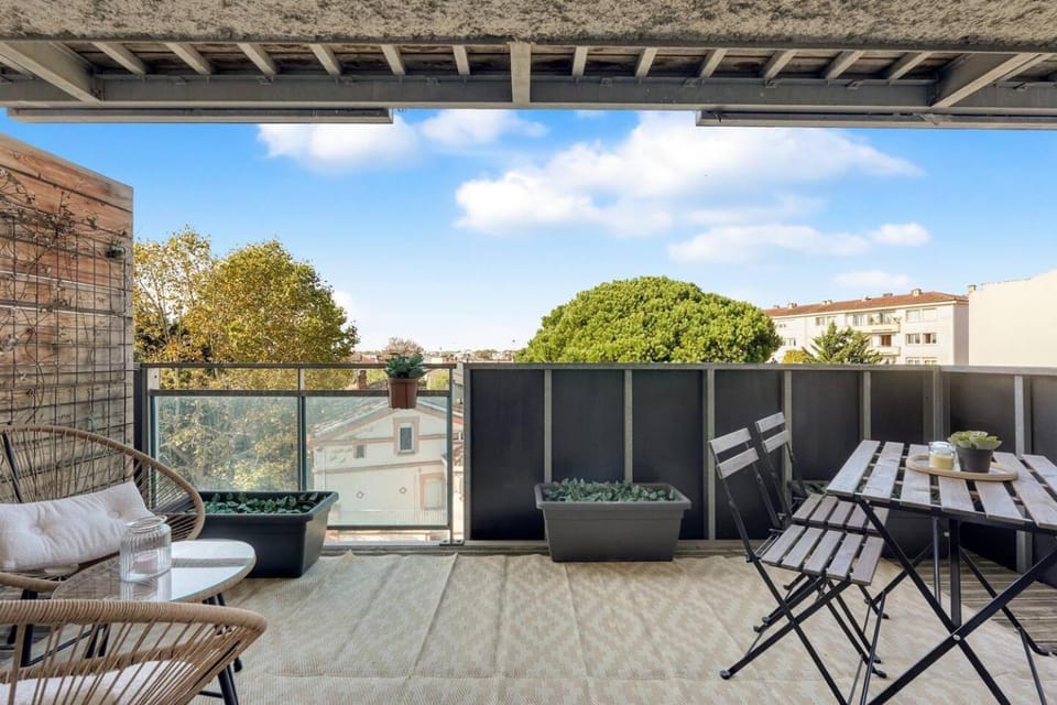 Cocon Urban - Parking - Proche Métro - Balcon Apartment in Toulouse