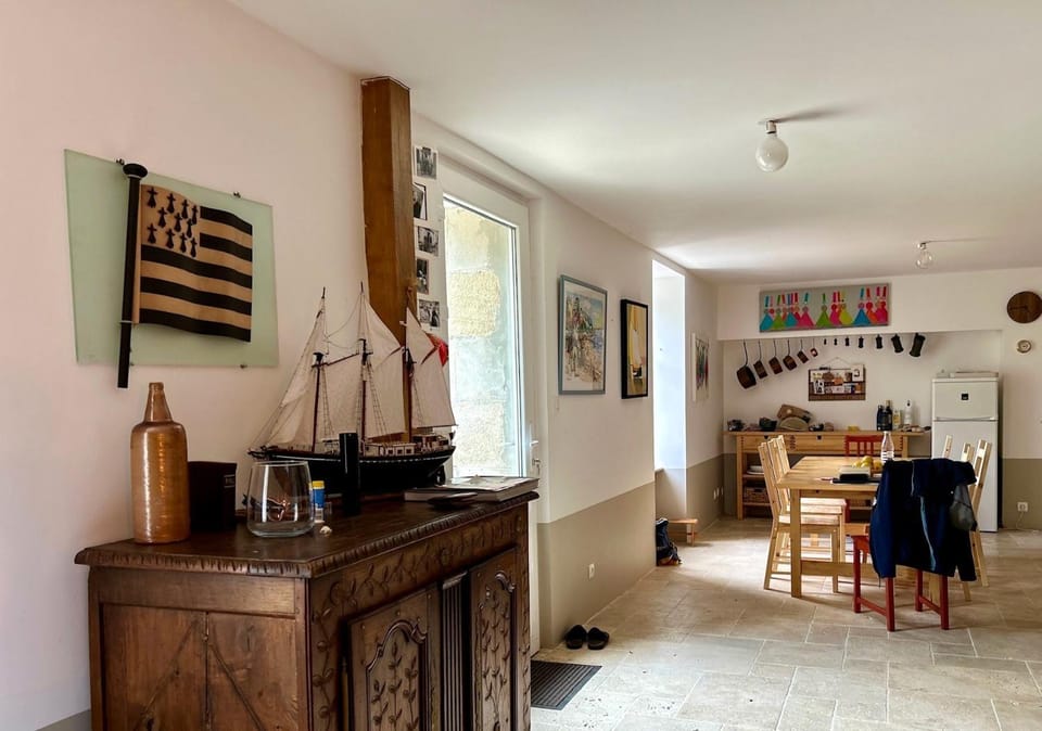 Property building, Living room