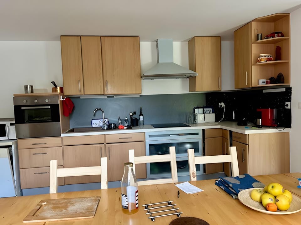 Kitchen or kitchenette, Living room