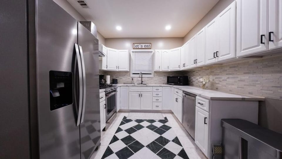 Spacious 3BR Newark Stay | Near NYC Apartment in Hillside
