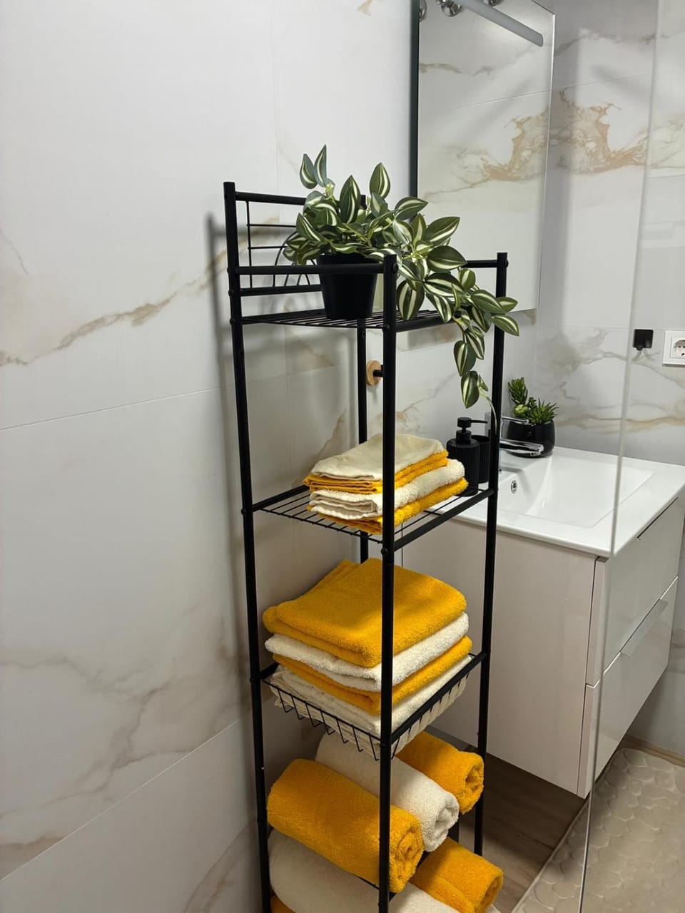 037 Modern Sweet Apartment - Alicante Holiday Apartment in Torrevieja