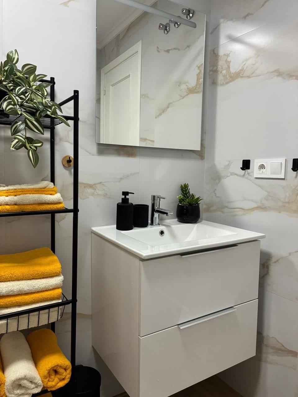 037 Modern Sweet Apartment - Alicante Holiday Apartment in Torrevieja