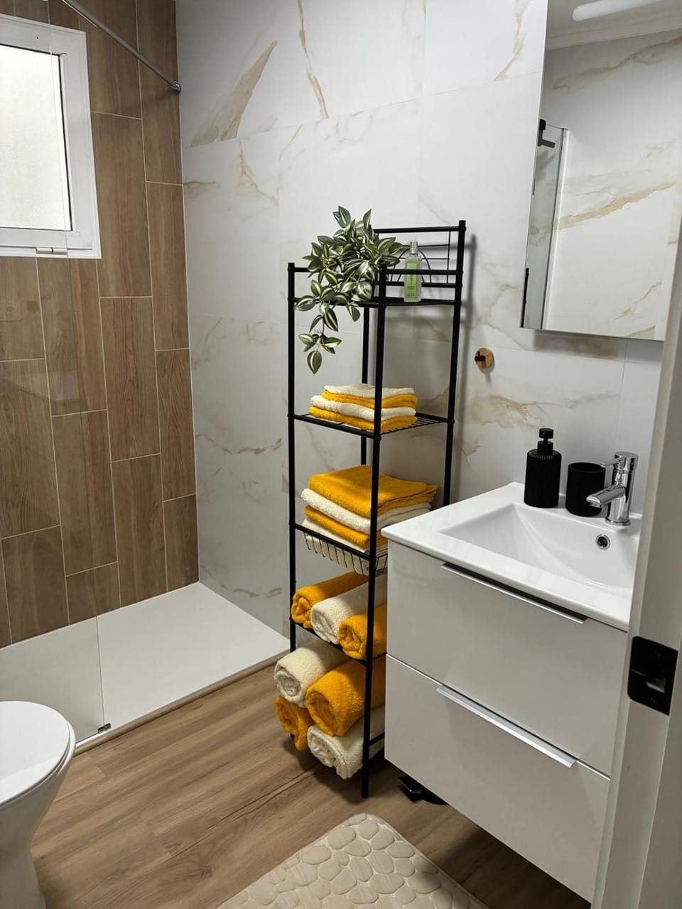 037 Modern Sweet Apartment - Alicante Holiday Apartment in Torrevieja