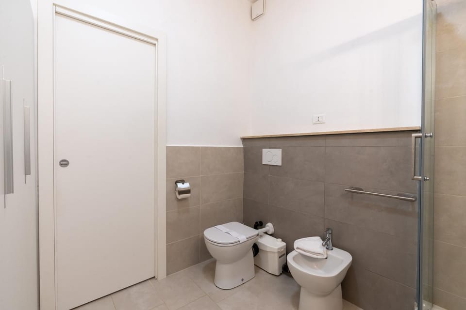 Guest House Hill Houses Rome - T5 - 10 Bed and Breakfast in Rome