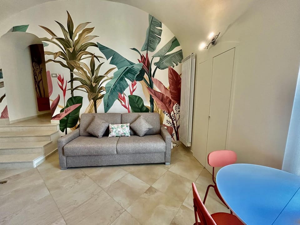 Communal lounge/ TV room, Living room, Seating area