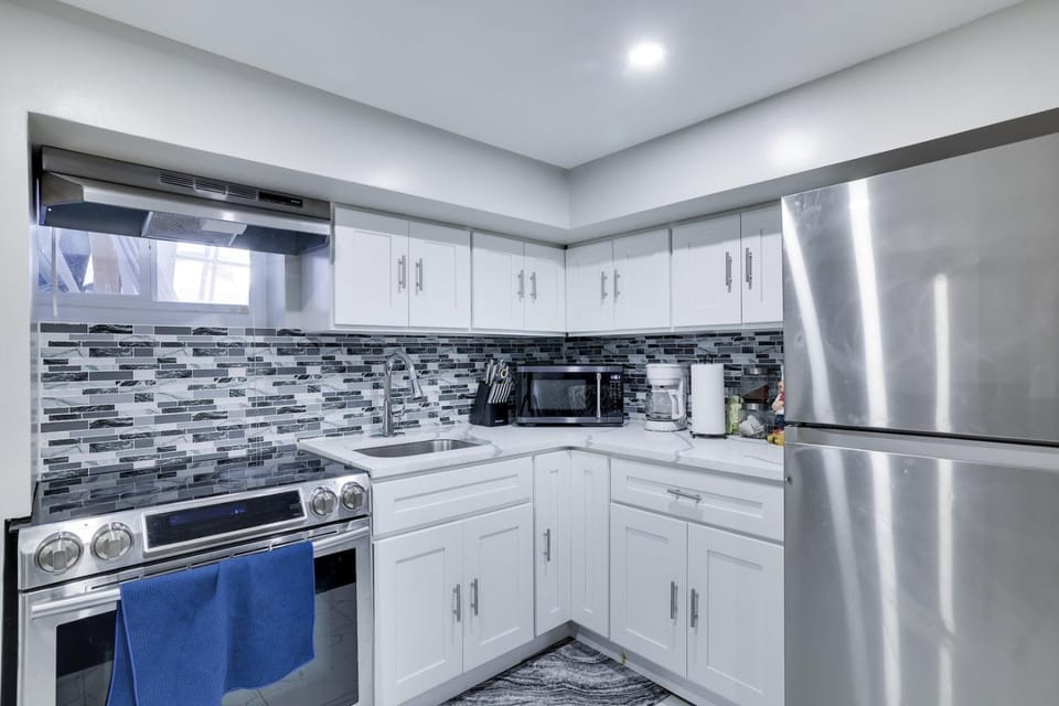 4BR Newark Stay w/ Parking And Fast Wi-Fi House in Hillside