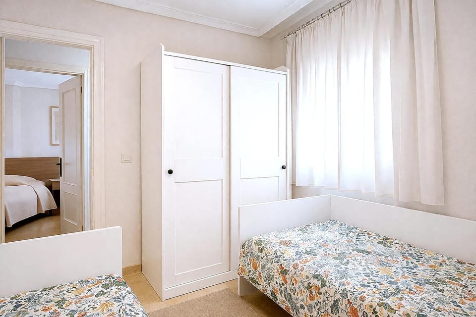 Bed, Bedroom, wardrobe