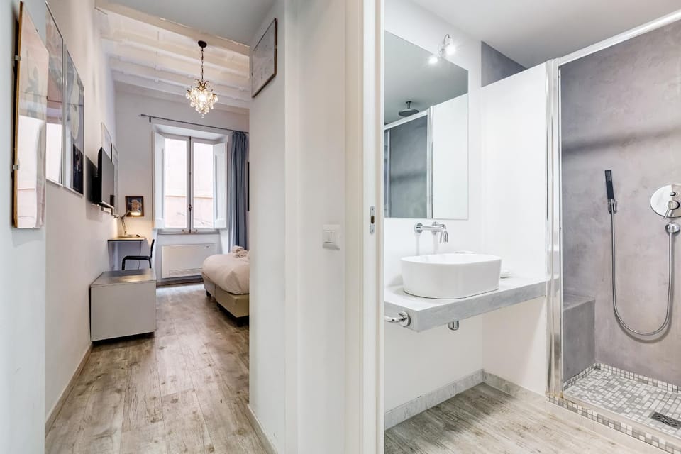 Shower, Bedroom