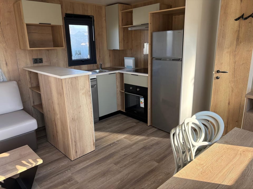 zoubidou Campground/ 
RV Resort in Ambleteuse