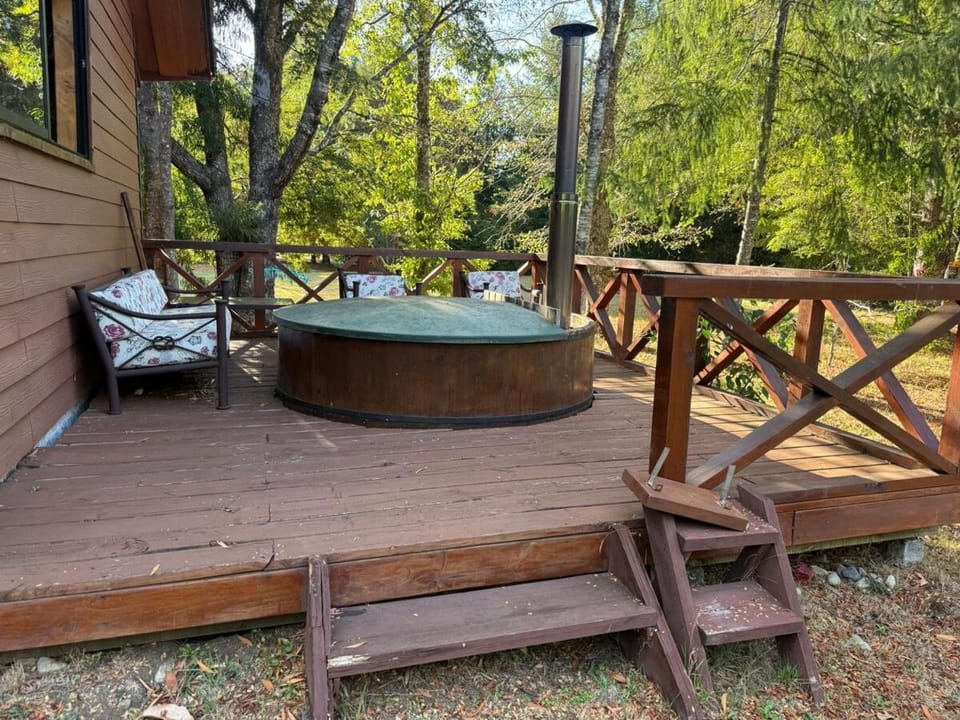 Exclusivo refugio en Bosque privado con rio Apartment in Araucania, Chile