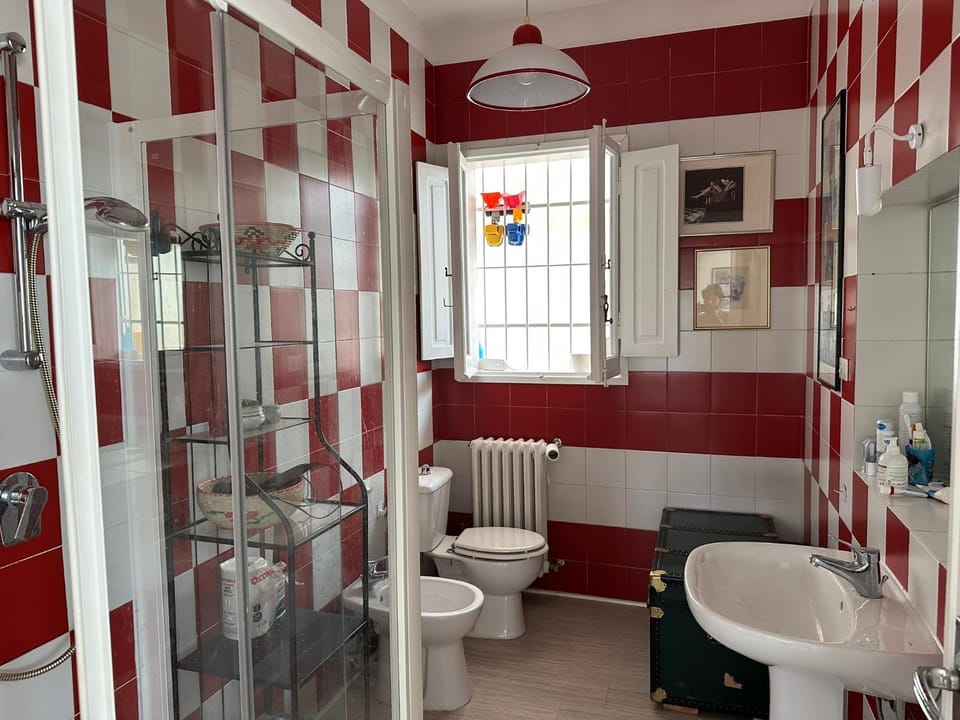 Shower, Bathroom, towels