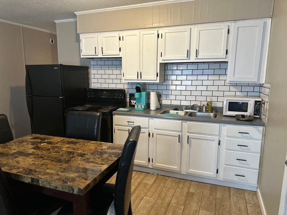 Game Day Special Apartment in Jonesboro