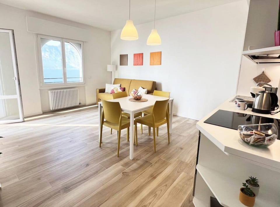 Living room, Seating area, Lunch, kitchen