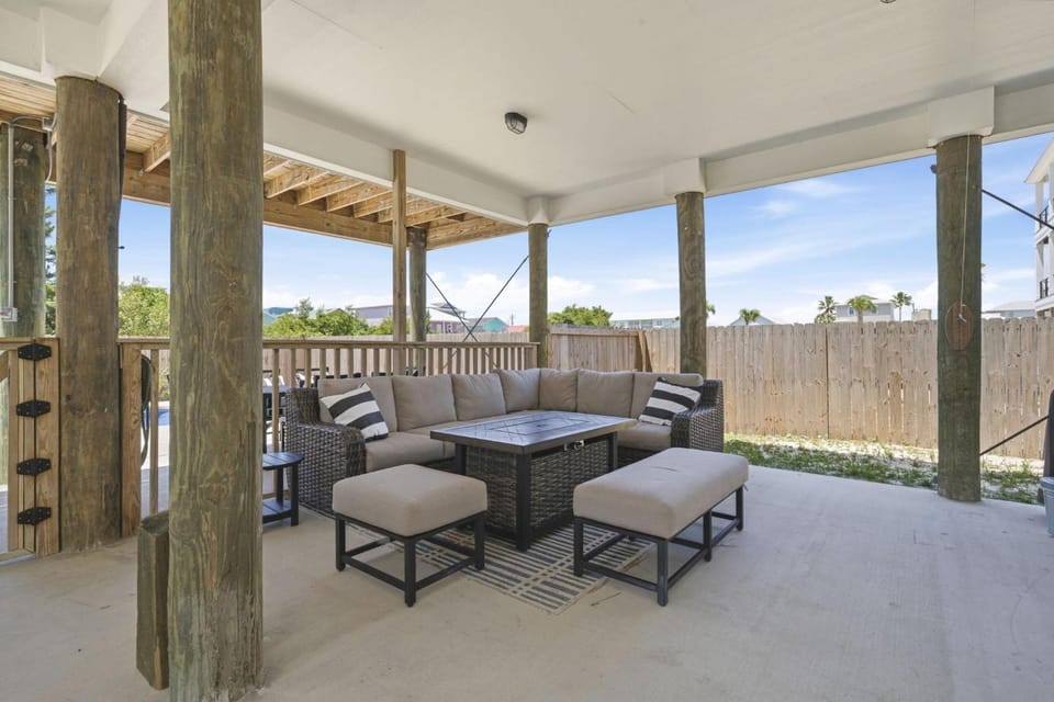 Sandy Pines House in West Beach
