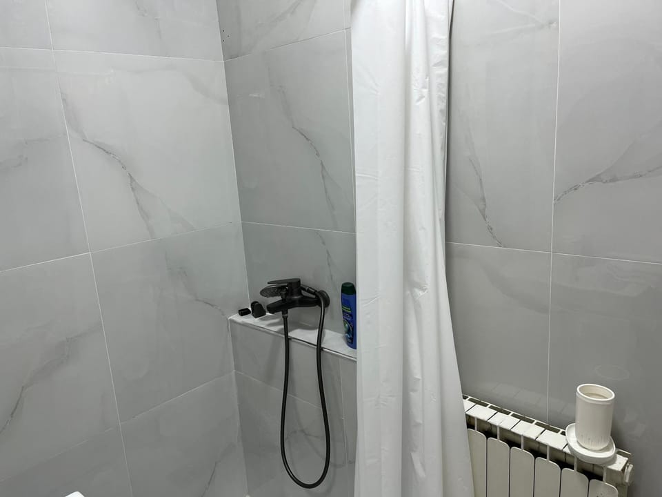 Shower, Bathroom, heating