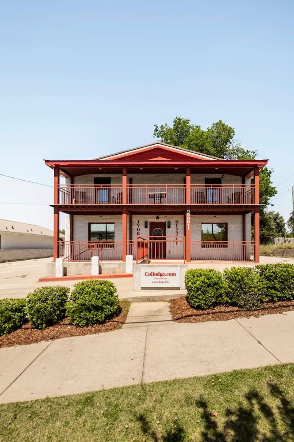 Ivory Dynasty by Collodge Apartment in Northport