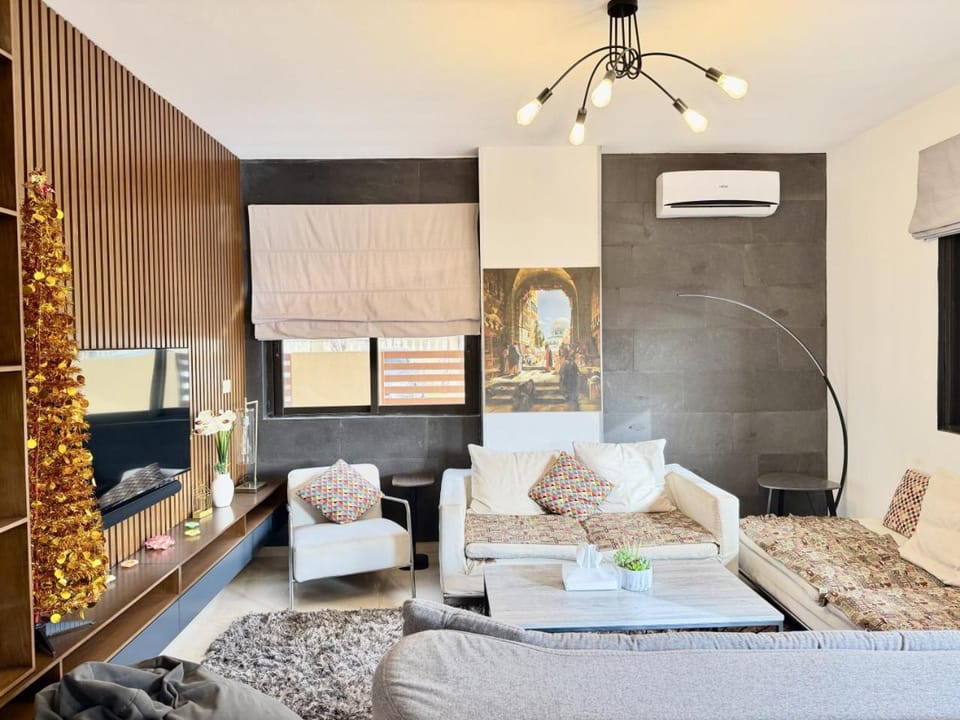 TV and multimedia, Living room, air conditioner