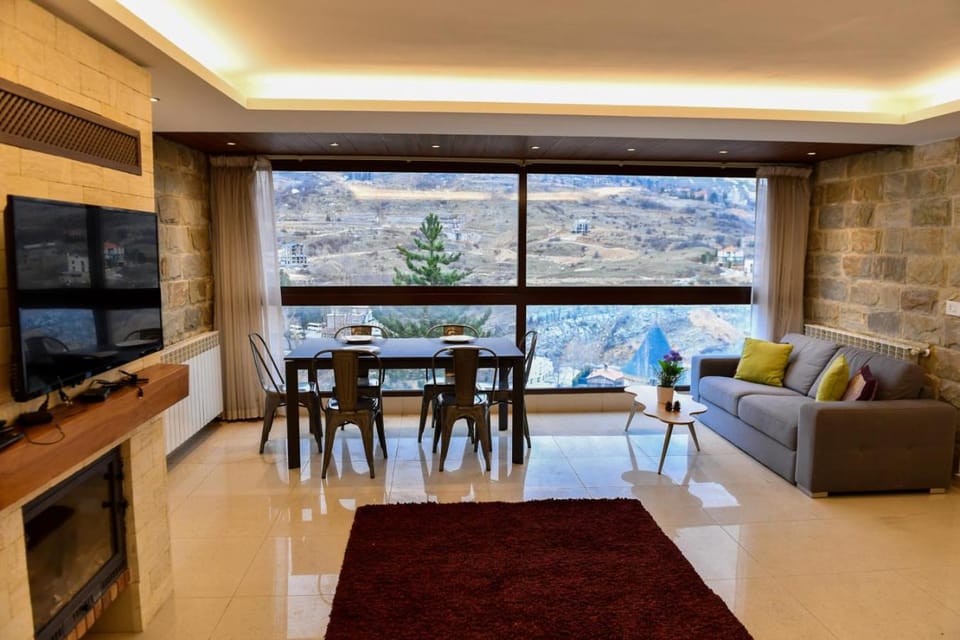 TV and multimedia, Living room, Dining area