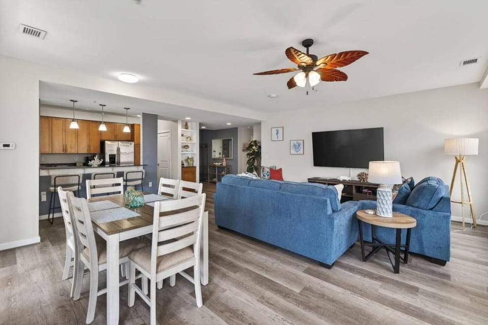 NEW Updated Oceanfront Sanctuary, Sand and Sea House in Sandbridge