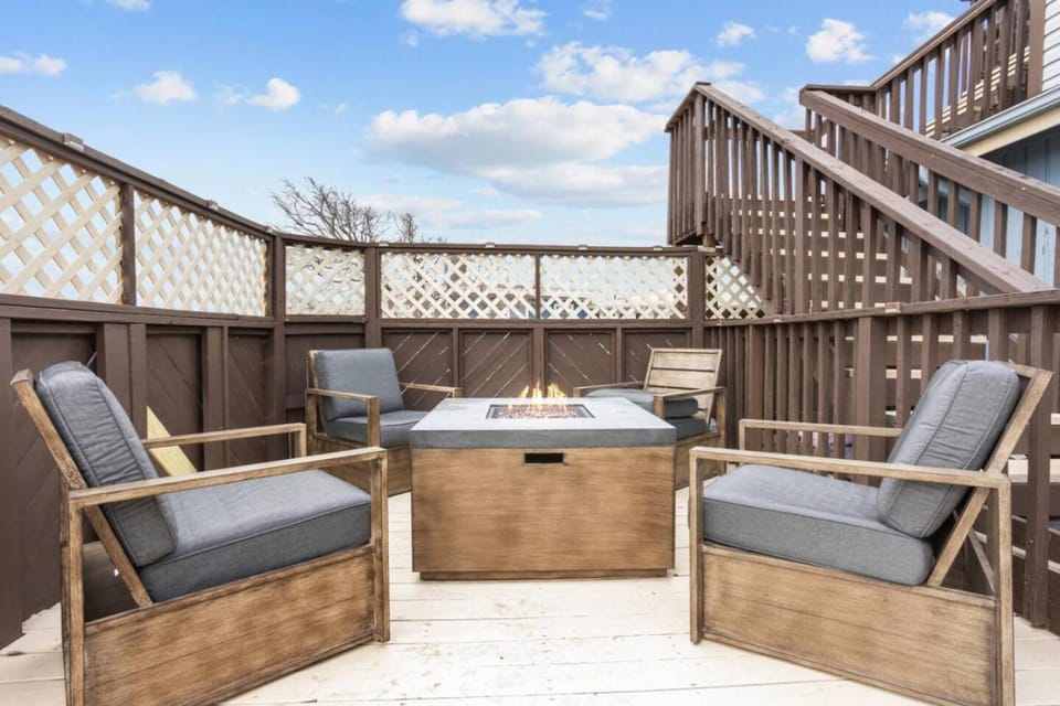 New! Boat Dock /Pool /HotTub/ Waterfront/ Beach House in Sandbridge