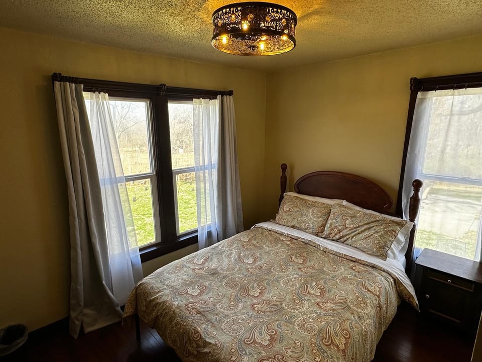 Mulberry Cottage at Sugar Hollow Crossing House in Independence