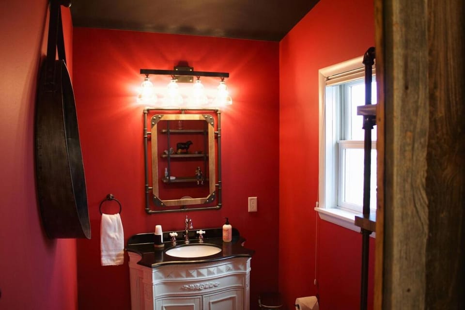 Meadow View at Chautauqua Lake • 1.5 Acres • Sleeps 10 House in North Harmony