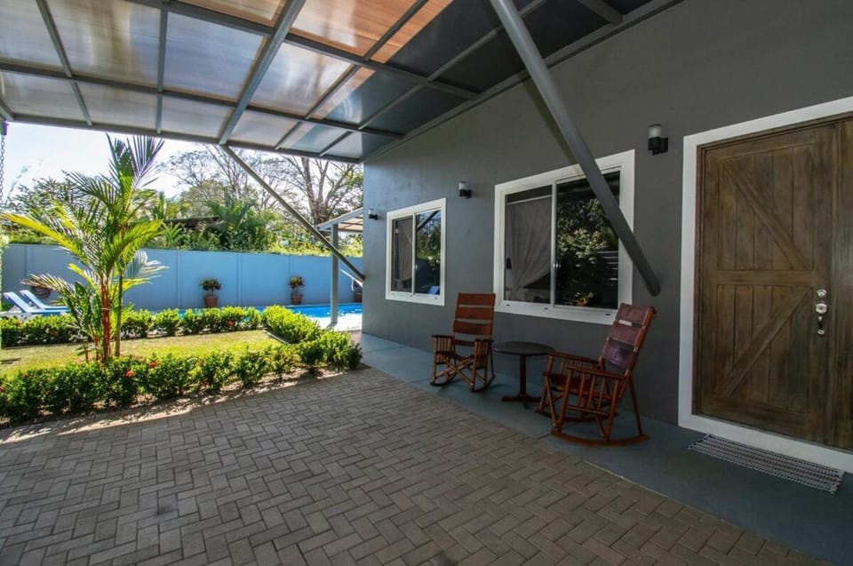3 bedroom home close 2 beach in Uvita! Casa Feliz House in Uvita