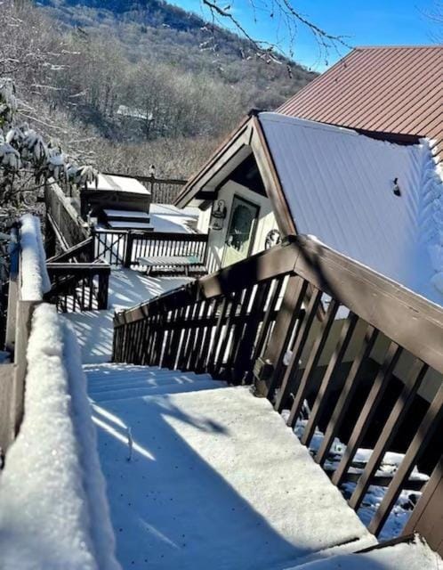 Barbers Deer Camp, Hot Tub and Views Chalet in Beech Mountain