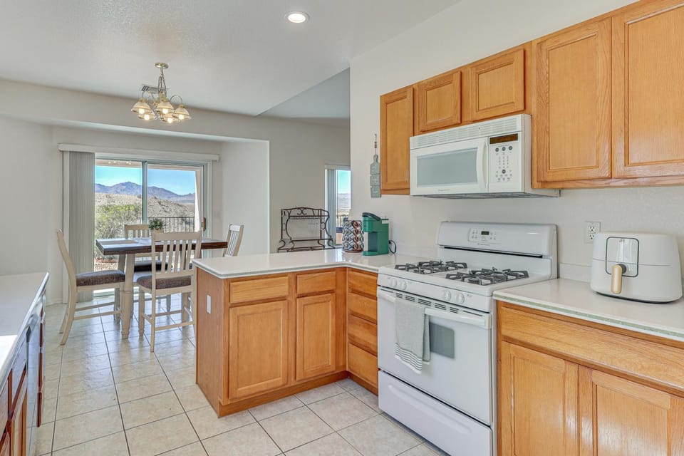 Desert Getaway w/ Serene Views in Bullhead City! House in Bullhead City
