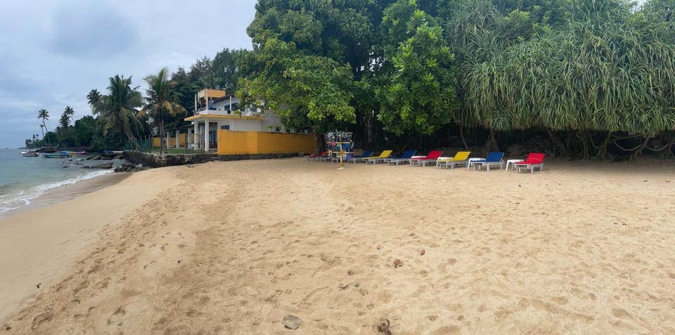Sayuri Beach Hotel Bed and Breakfast in Southern Province