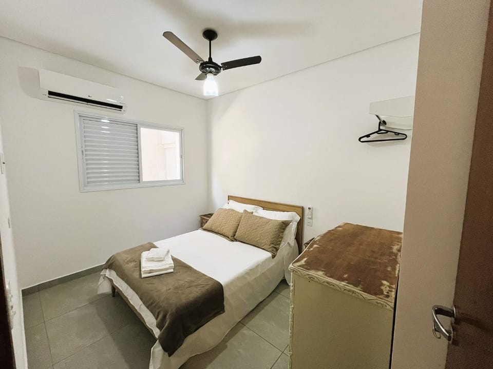 Apt 24 Em frente ao Sesc - Wi-Fi - Ar - Garagem Apartment in Presidente Prudente