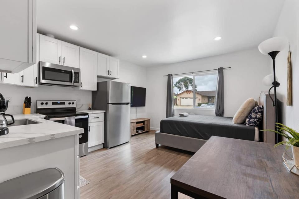 Cozy Central Studio for Monthly Living Apartment in San Diego