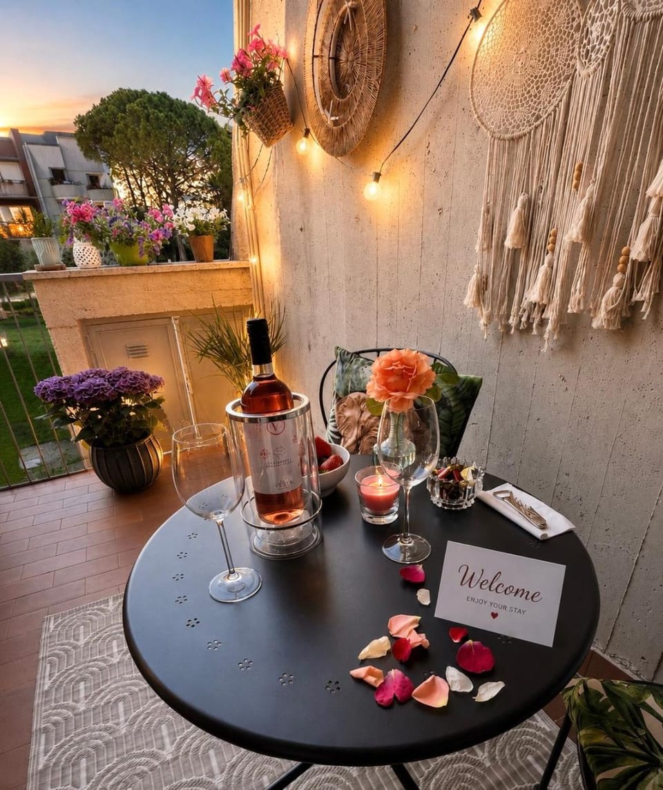 Aloha Pool Apartment - Free Parking - Sirmione Apartment in Desenzano del Garda