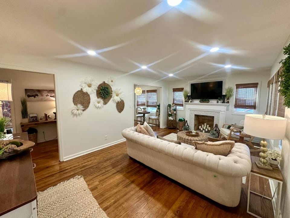 Living room, Seating area