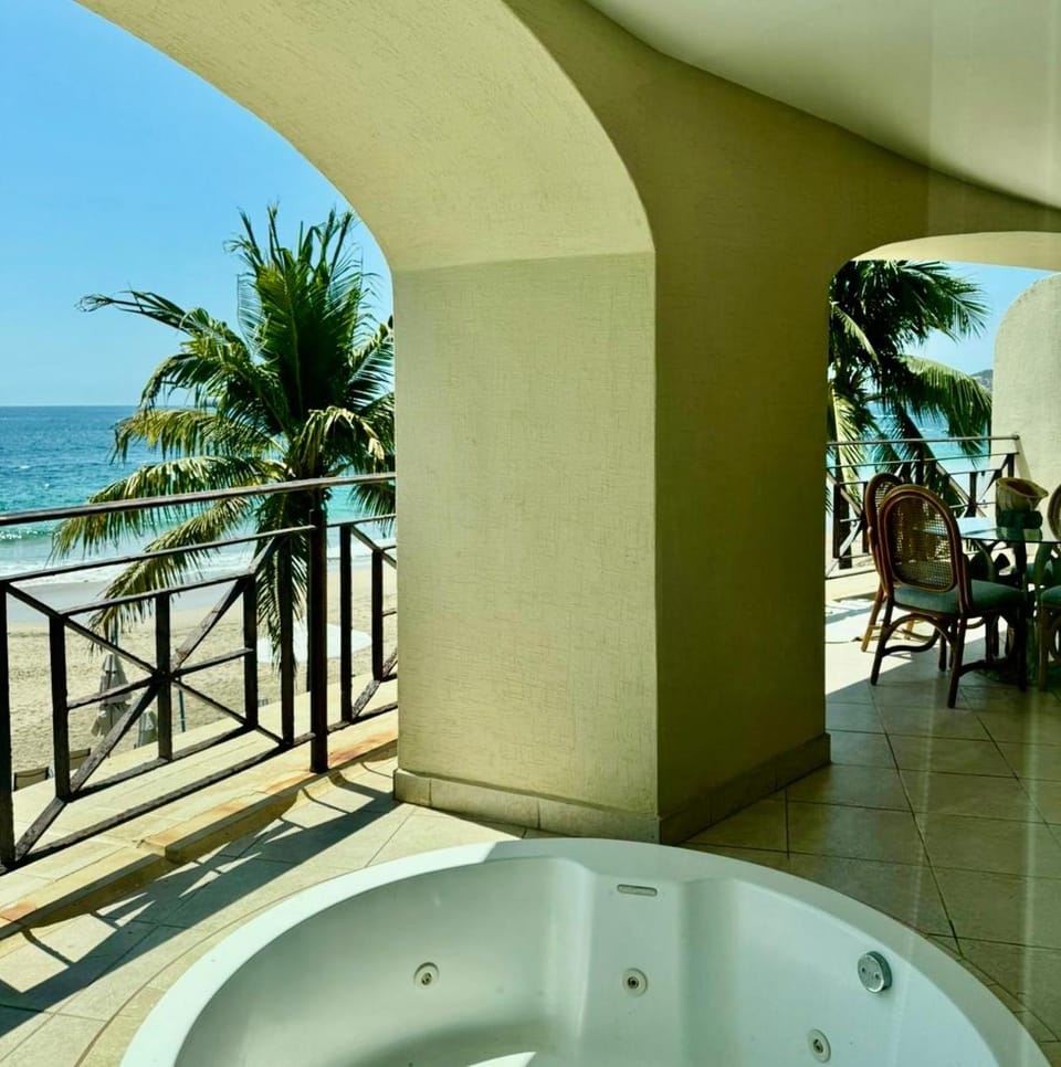 Bay View Grand Ixtapa Exclusive Apartment in Ixtapa Zihuatanejo