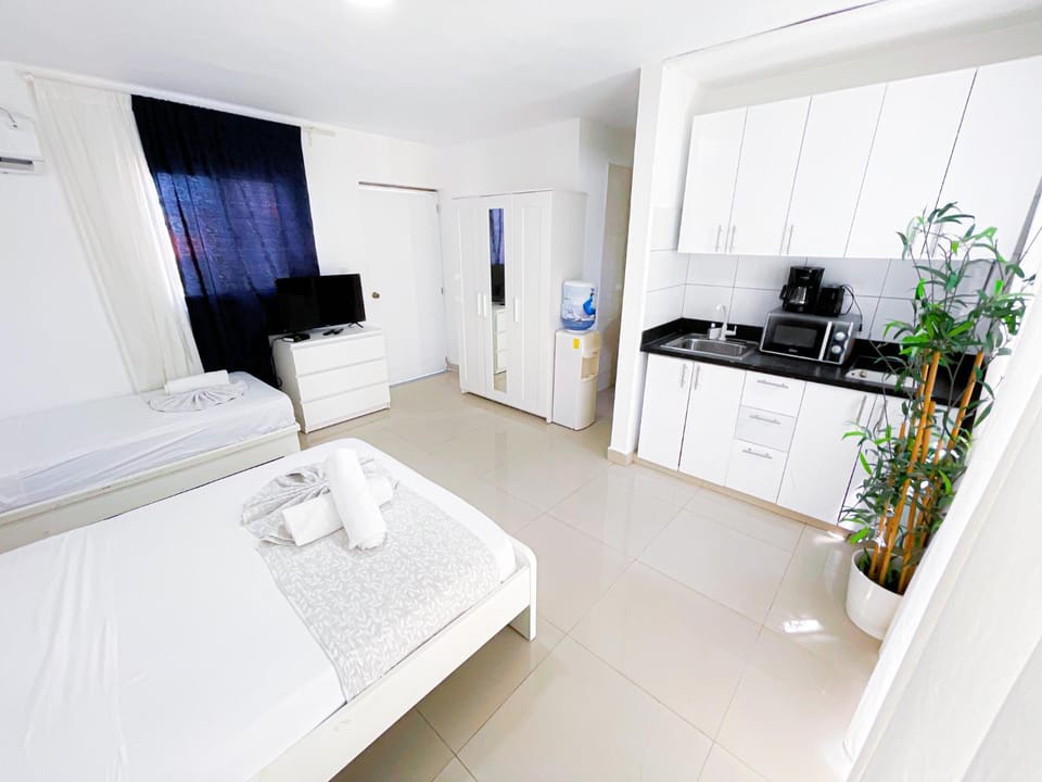 Bed, Kitchen or kitchenette