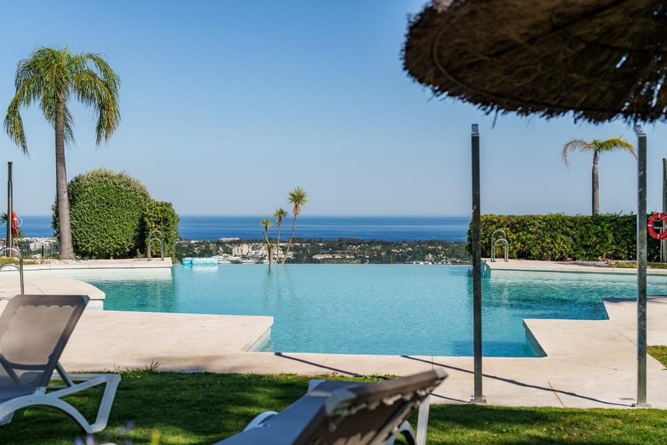 View (from property/room), City view, Garden view, Landmark view, Mountain view, Pool view, Sea view, Swimming pool