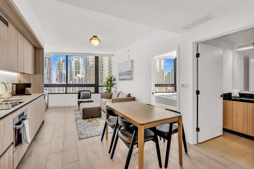 Beautiful Miami Apt Pool & Beach for 3 Guests Apartment in Miami