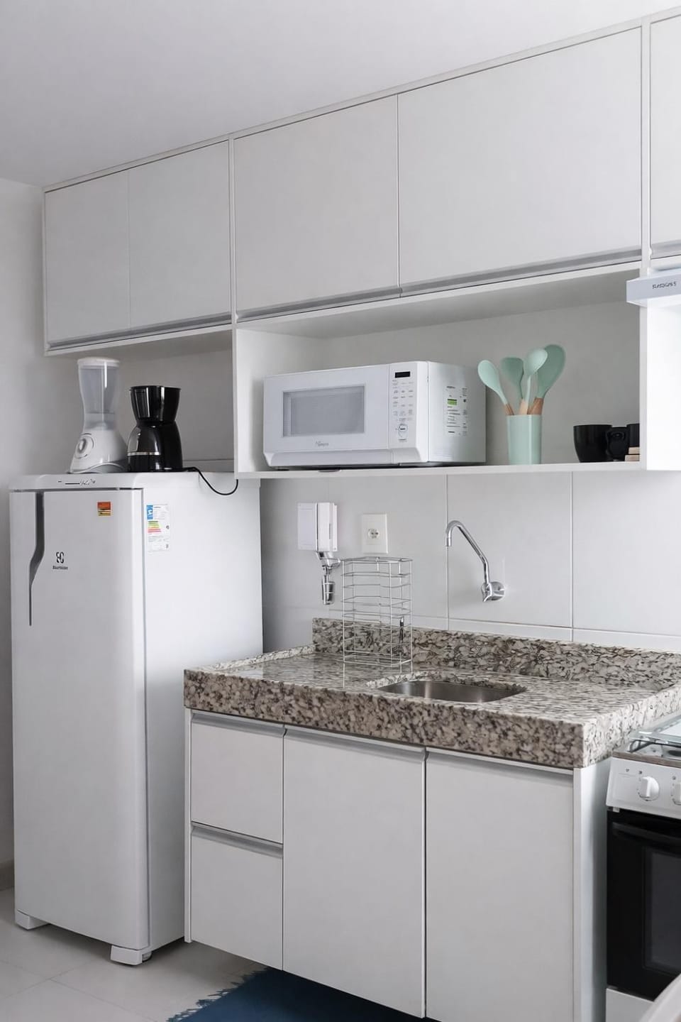 Coffee/tea facilities, Kitchen or kitchenette, dishwasher, minibar, oven, stove