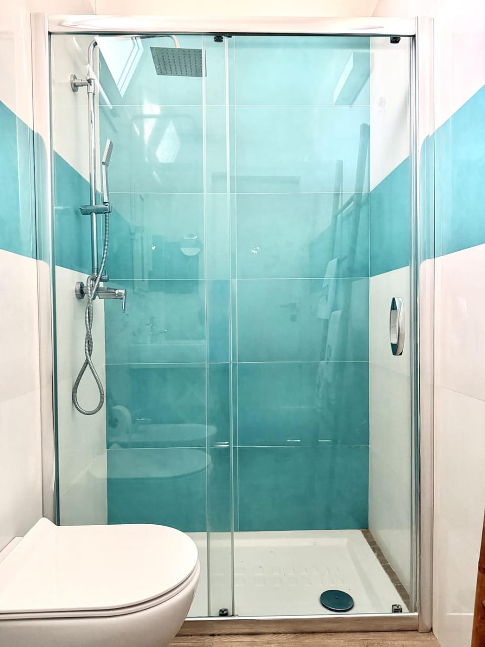 Shower, Toilet, Bathroom