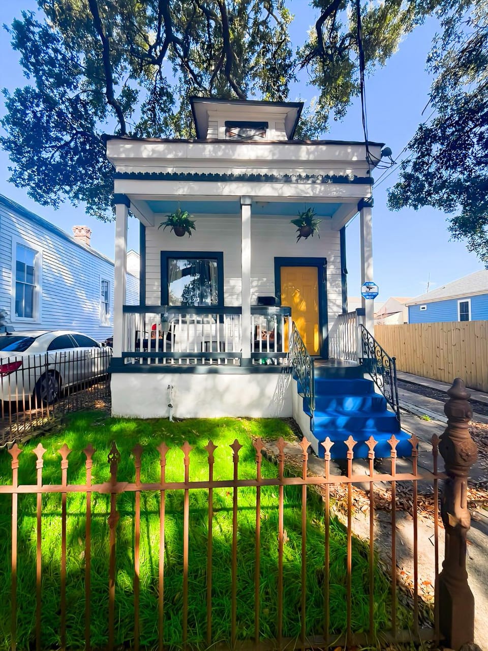 Patio, Location