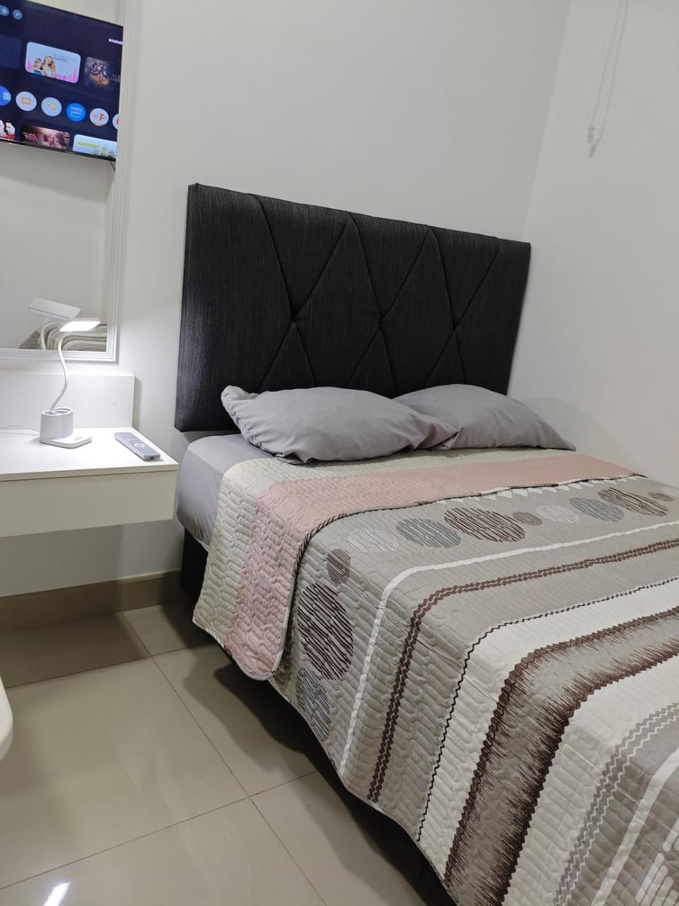 Air conditioning, Wi-Fi, separate entraAire acondicionado, Wifi, entrada independientence Apartment in Piura