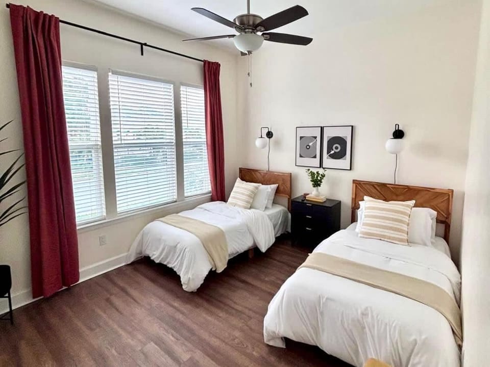 The Harmony Suite Near UF Shands & Downtown House in Gainesville